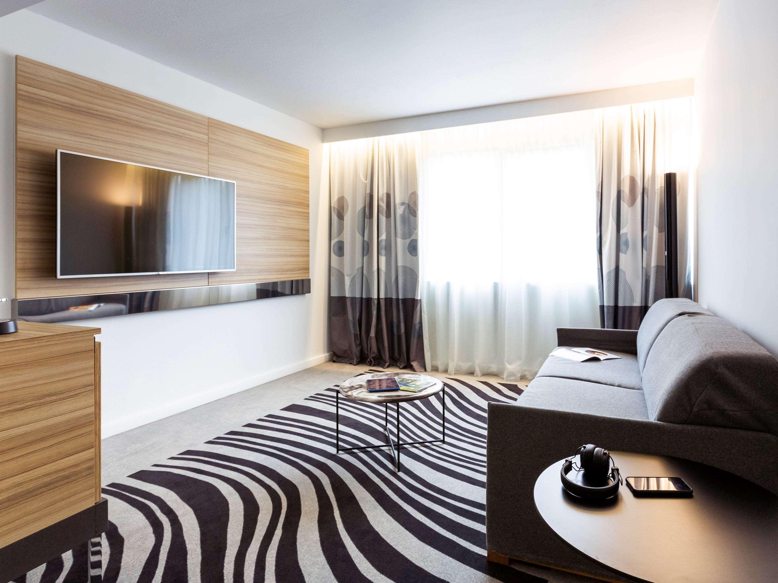 Novotel Limoges Le Lac Exterior photo