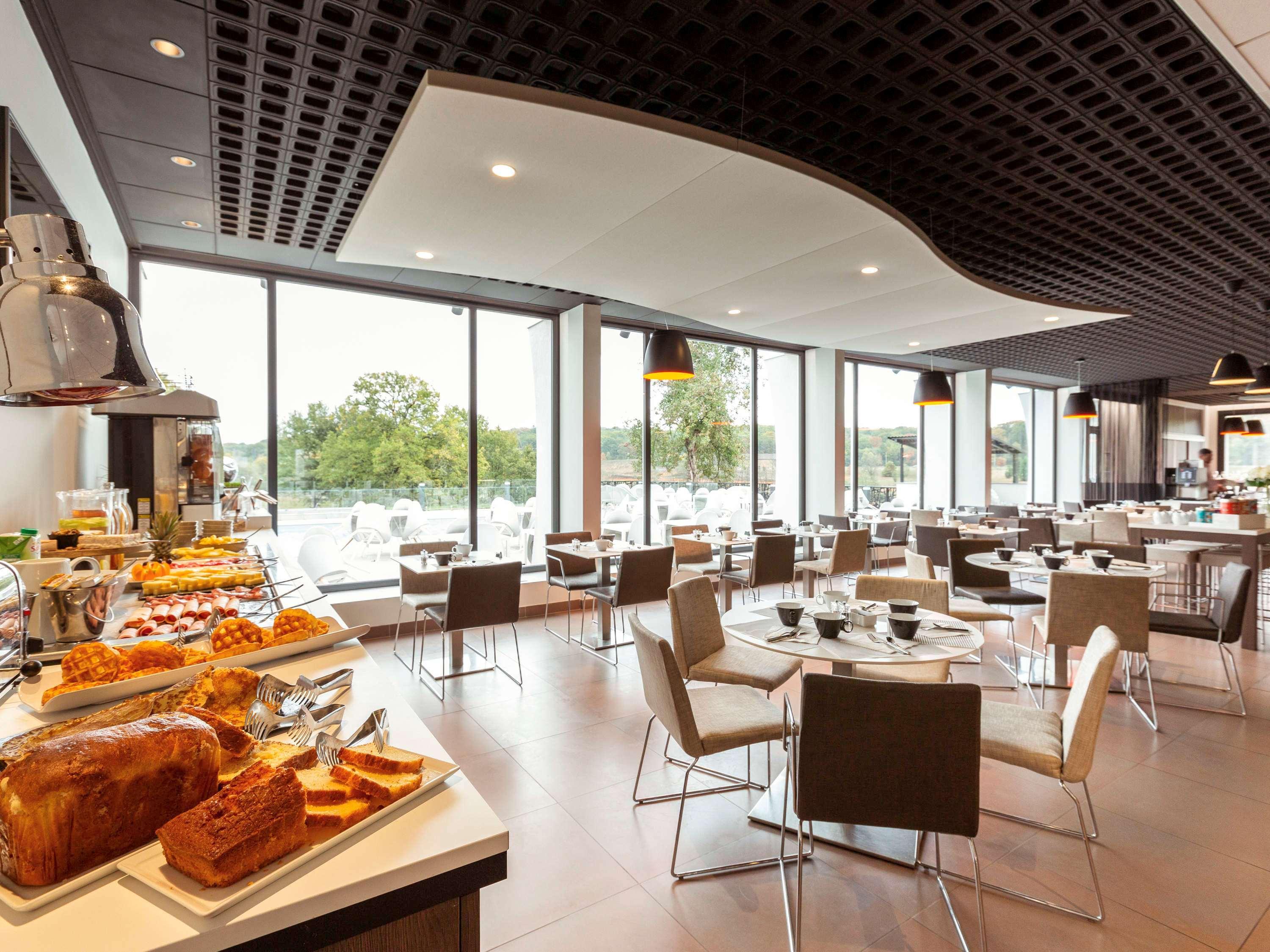 Novotel Limoges Le Lac Exterior photo
